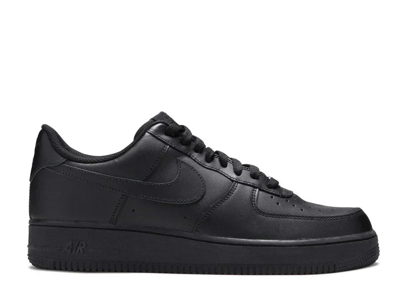 Nike Air Force 1 07 Triple Black