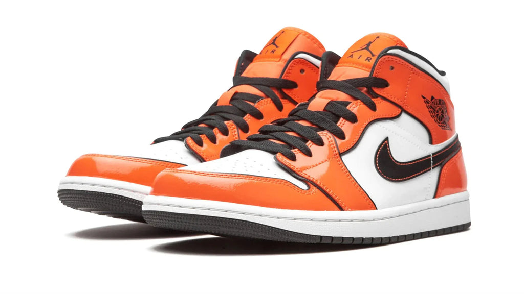 Air Jordan 1 Mid SE Turf Orange