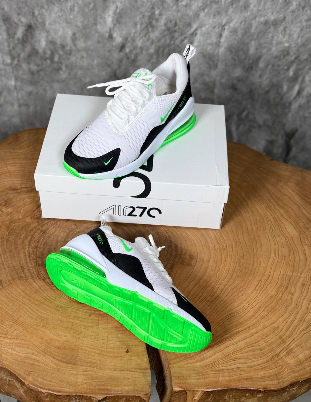 NIKE 270 MODEL