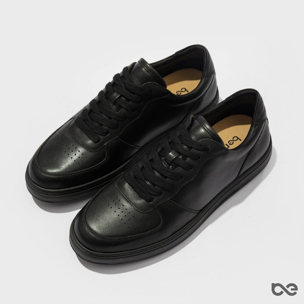 BARE BLACK SNEAKER