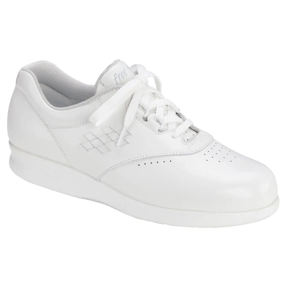 Women's Free Time Walking Shoe in White White