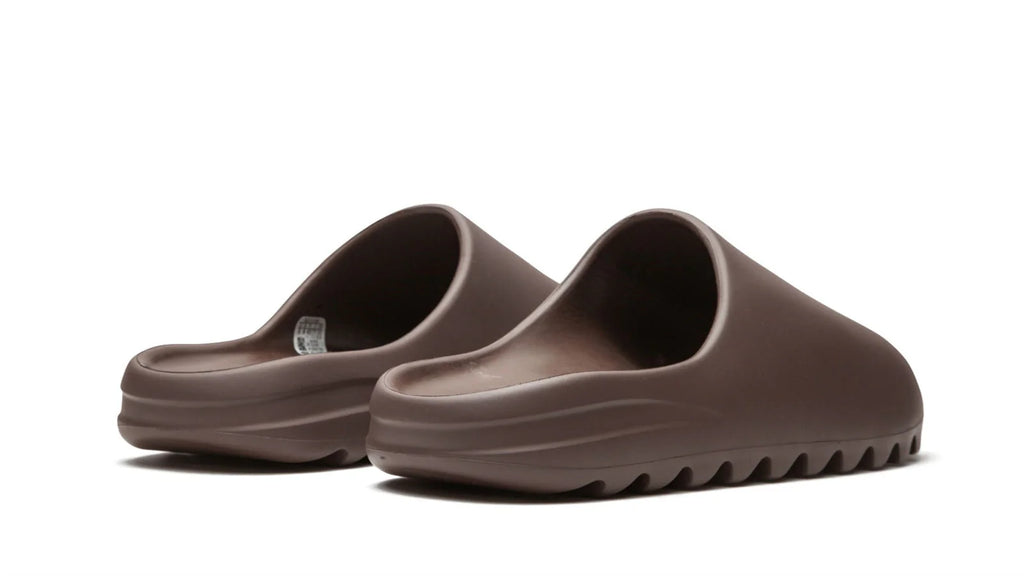 YEEZY SLIDE Soot 2021