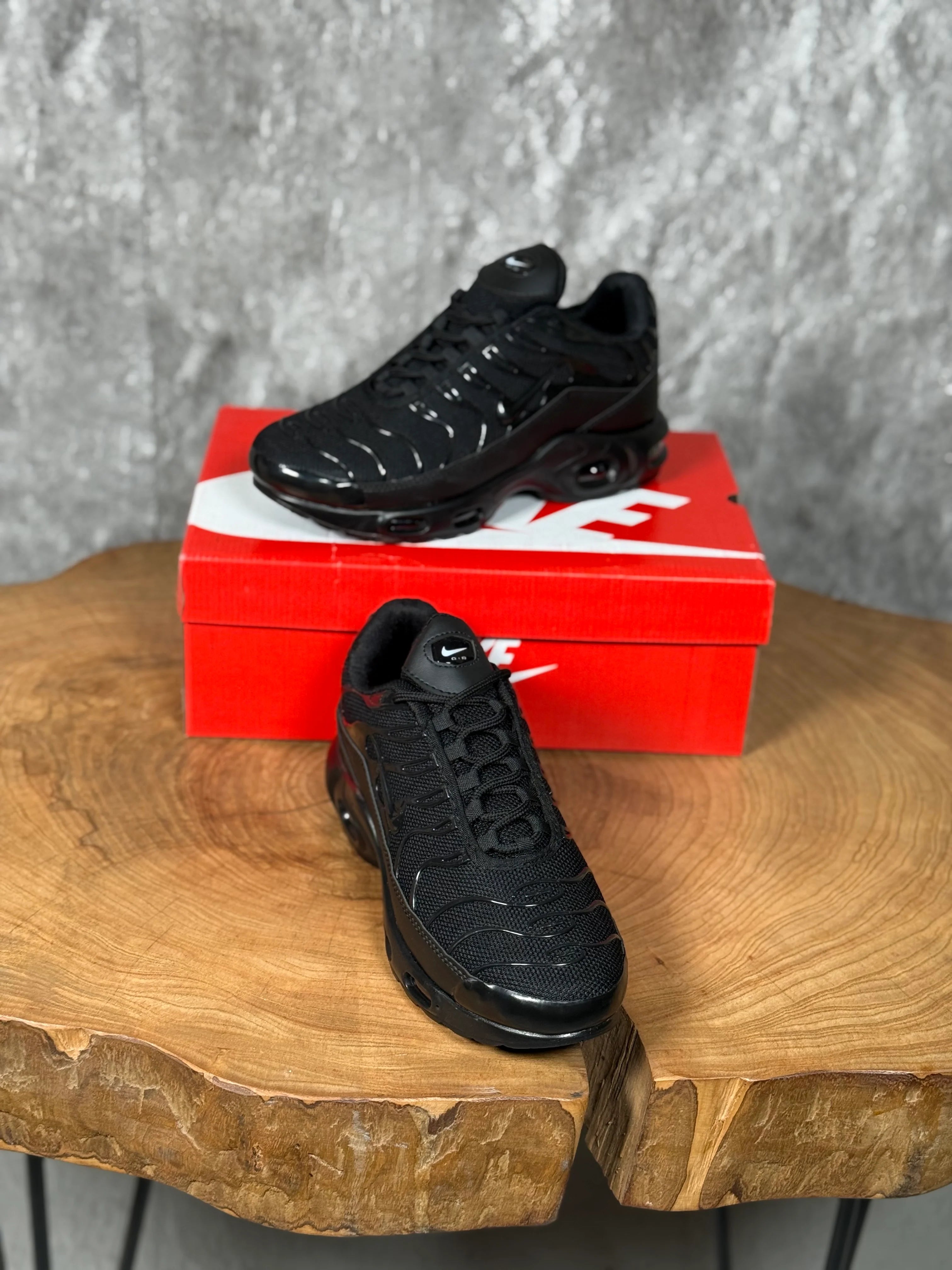 NIKE TN Modeli