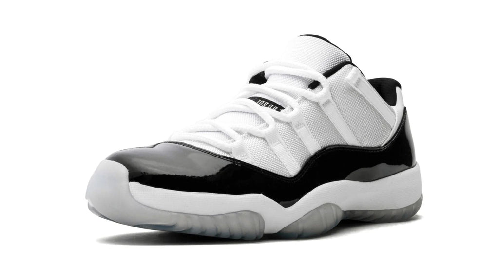 Air Jordan 11 Retro Low Concord