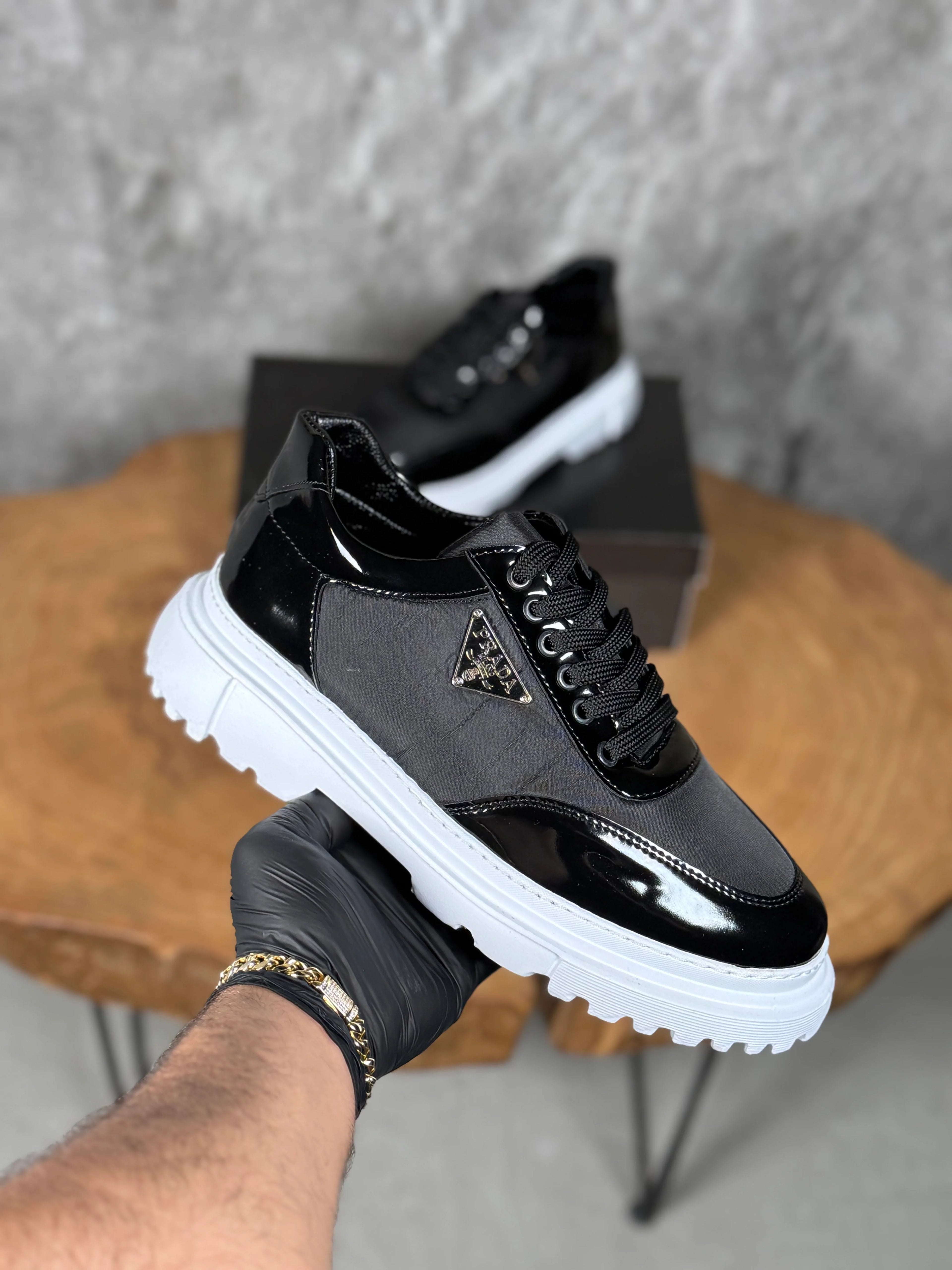 PRADA KLASİK İTALYAN