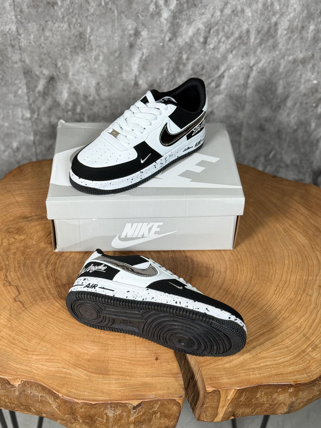 NIKE AIR LOSANGELES MODEL