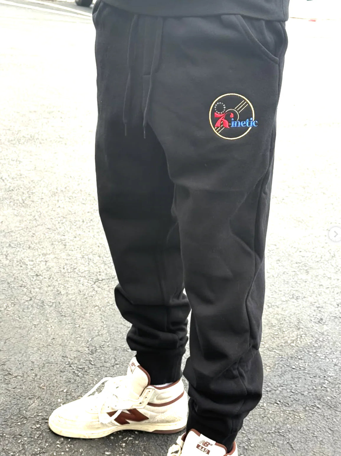Kinetic Hoops Sweatpants Black Gold