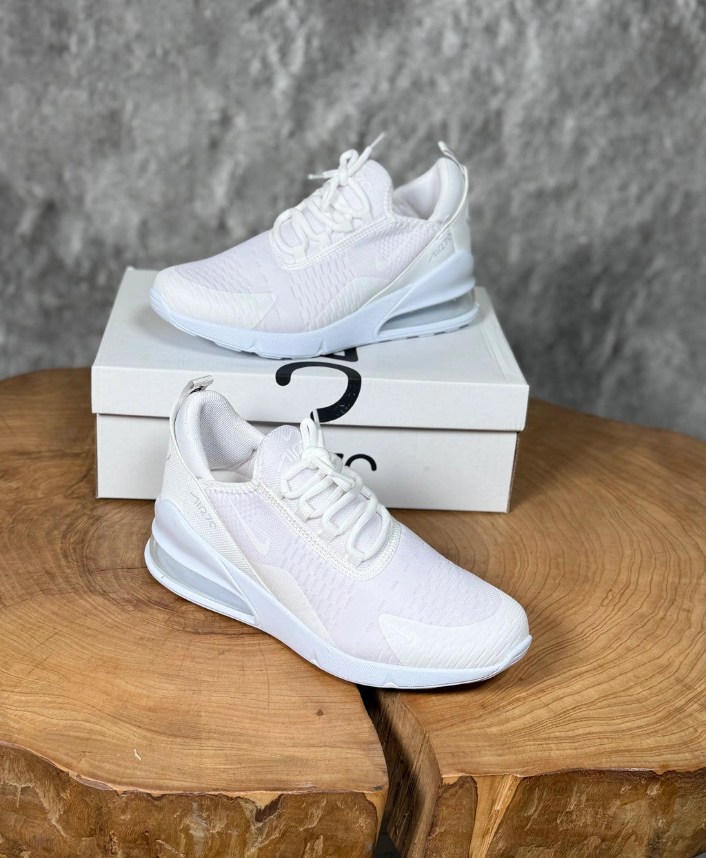NIKE 270 MODEL
