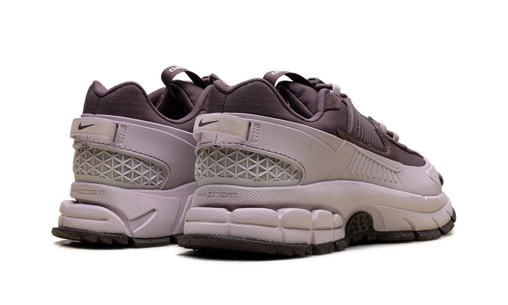 Zoom Vomero 5 Roam WMNS"Particle Rose" HQ2181 501