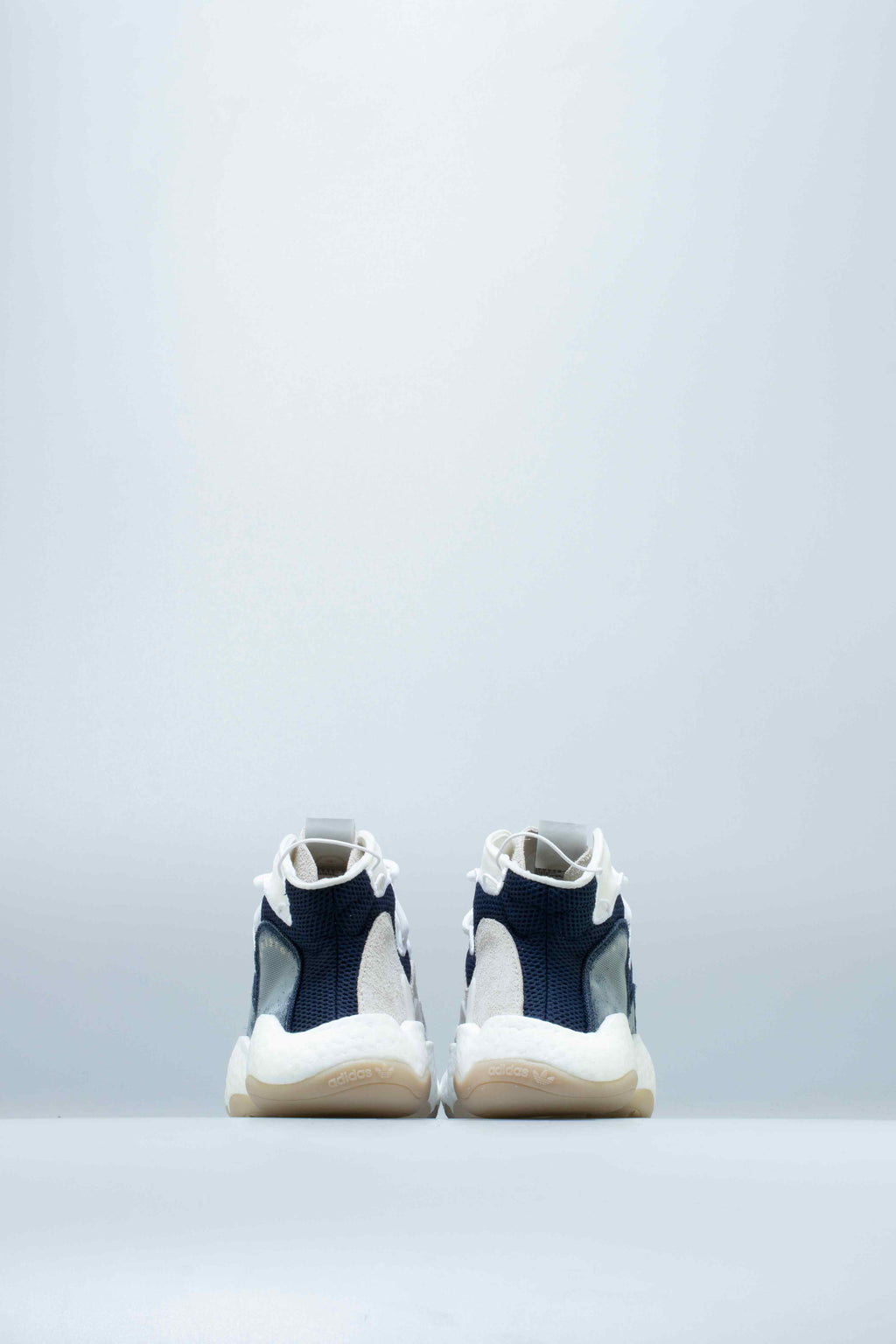 Crazy BYW Lvl 1 X Bristol Mens Shoe Navy Cloud White Feather White