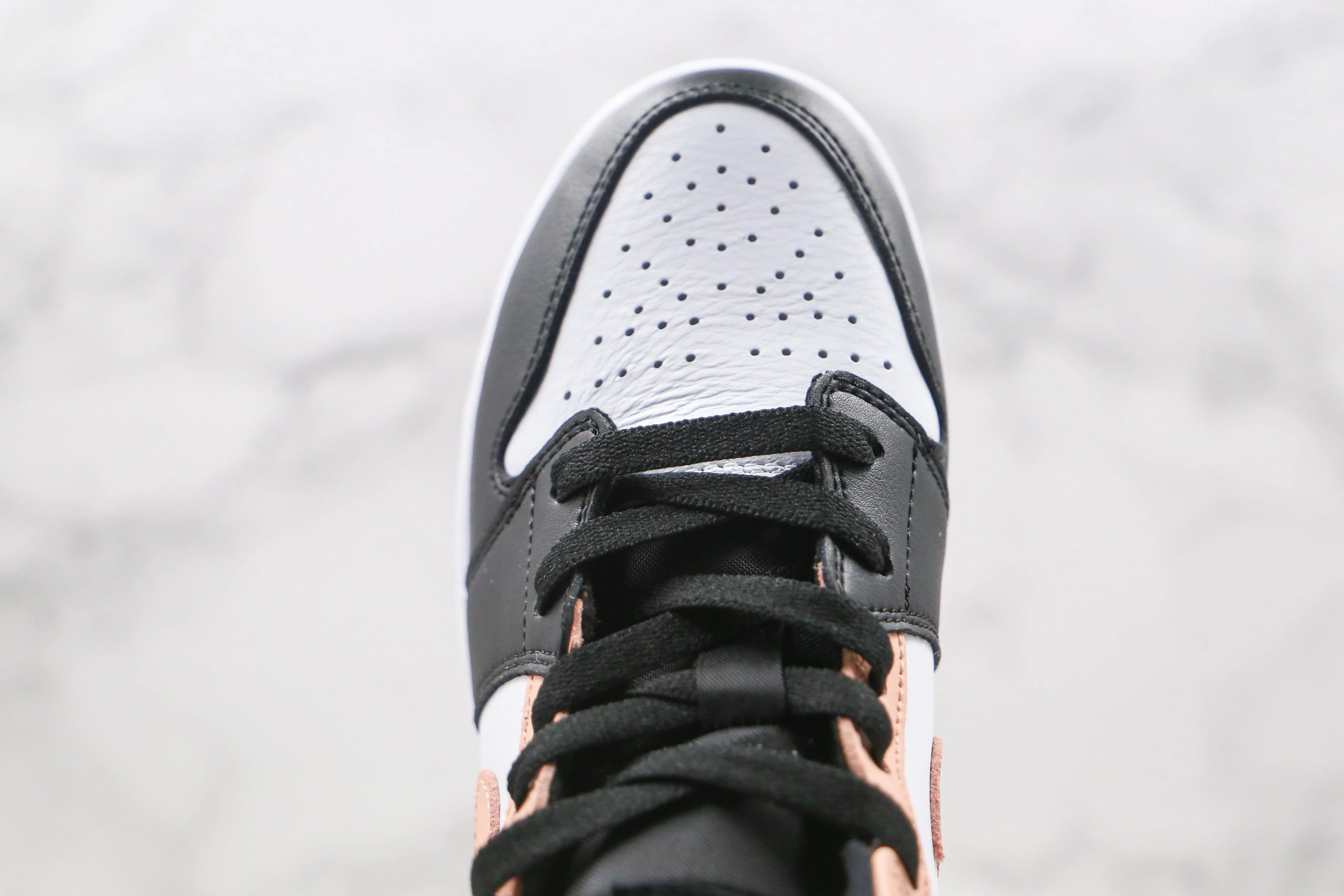 Jordan 1 Mid Arctic Orange Black Toe GS