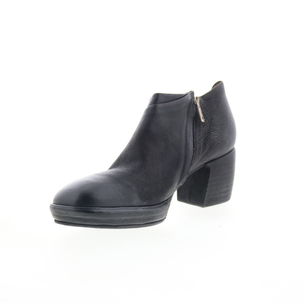Curtis Womens Black Leather Zipper Ankle & Booties Boots