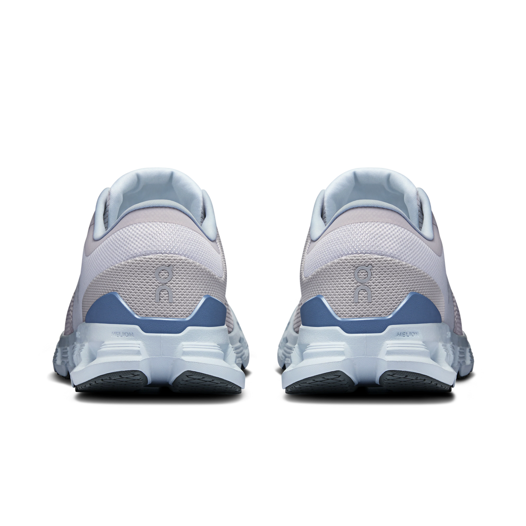 Women's Cloud X 4
