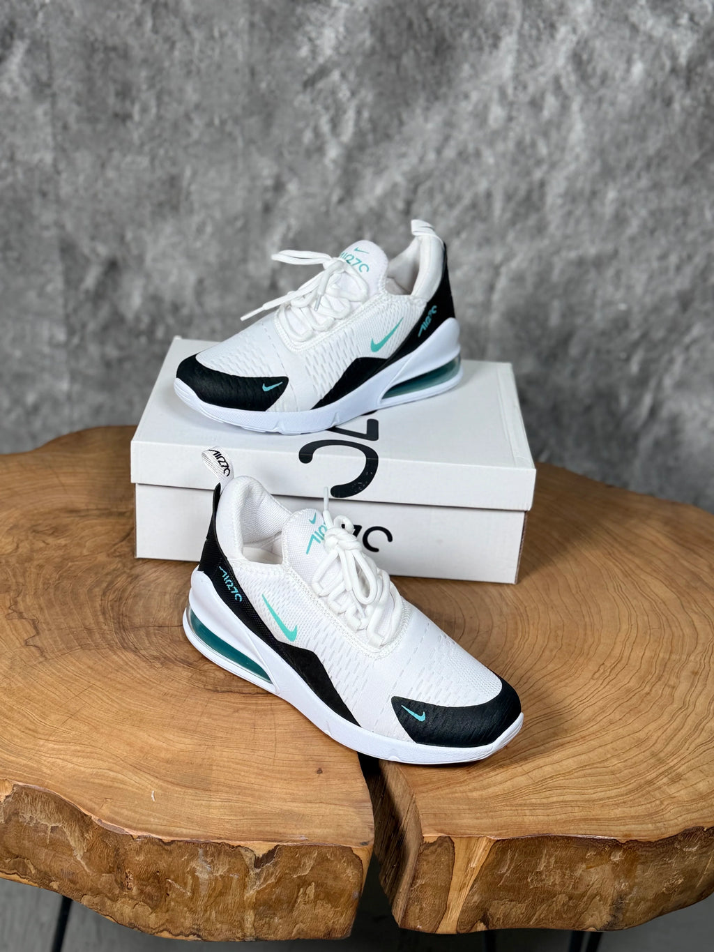 NIKE 270 MODELİ