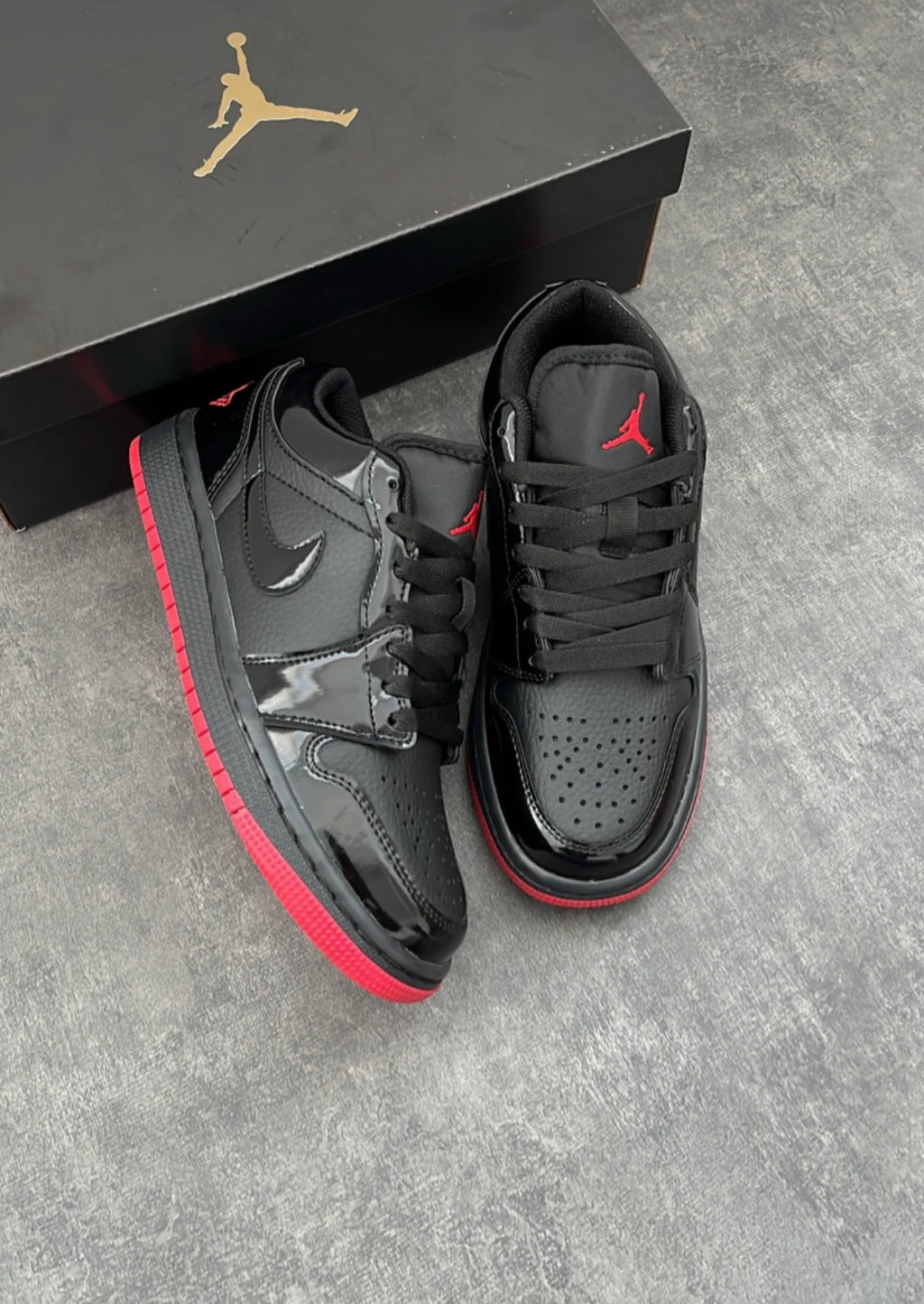 NIKE JORDON