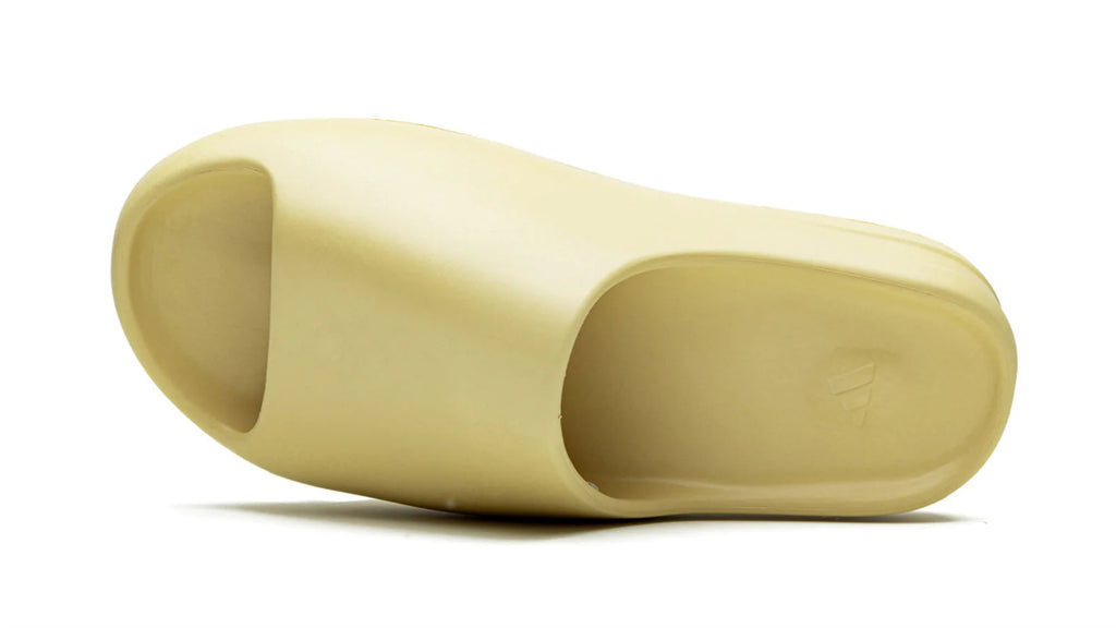 YEEZY SLIDE Desert Sand