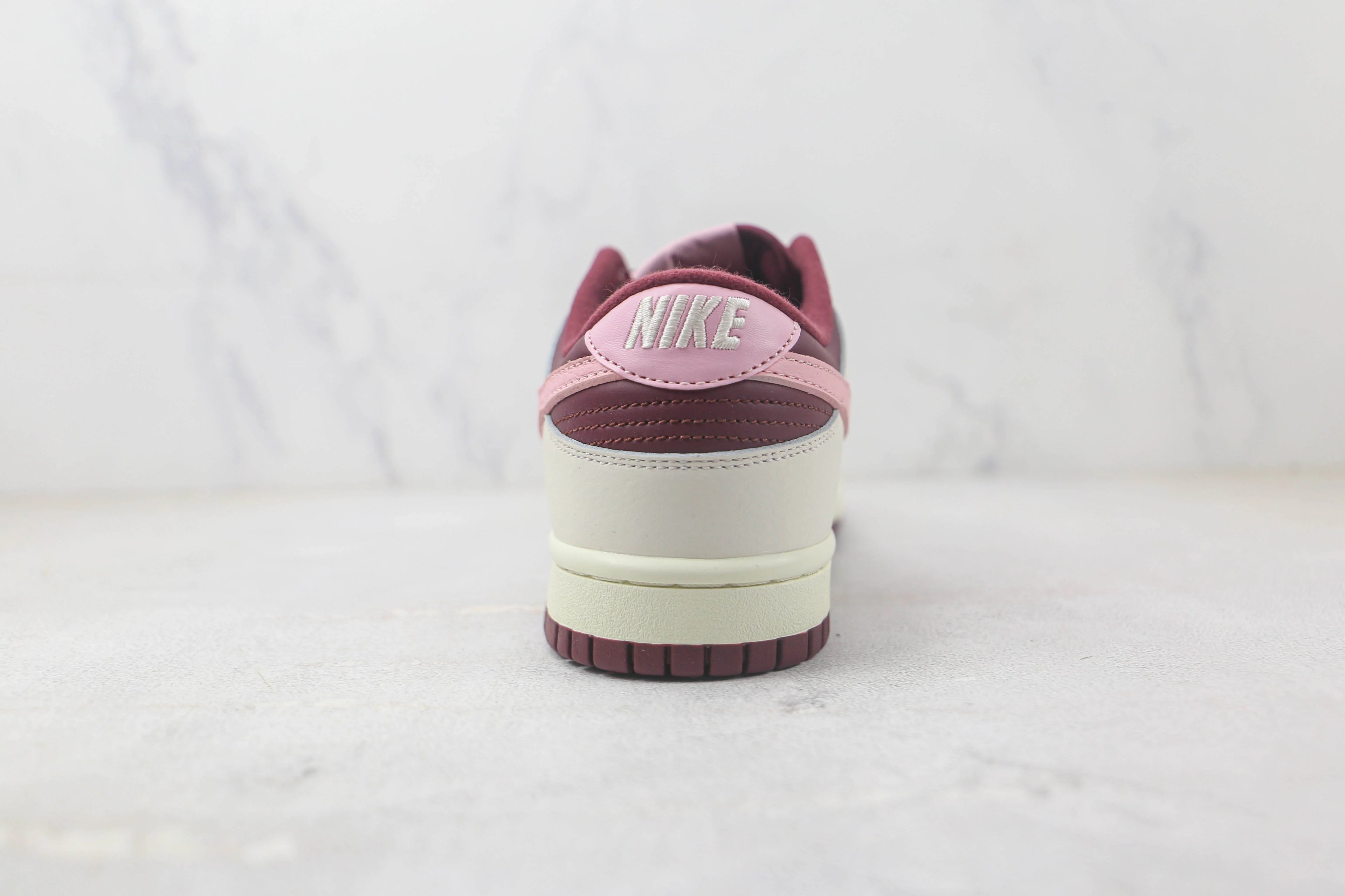 Nike Dunk Low Valentines Day