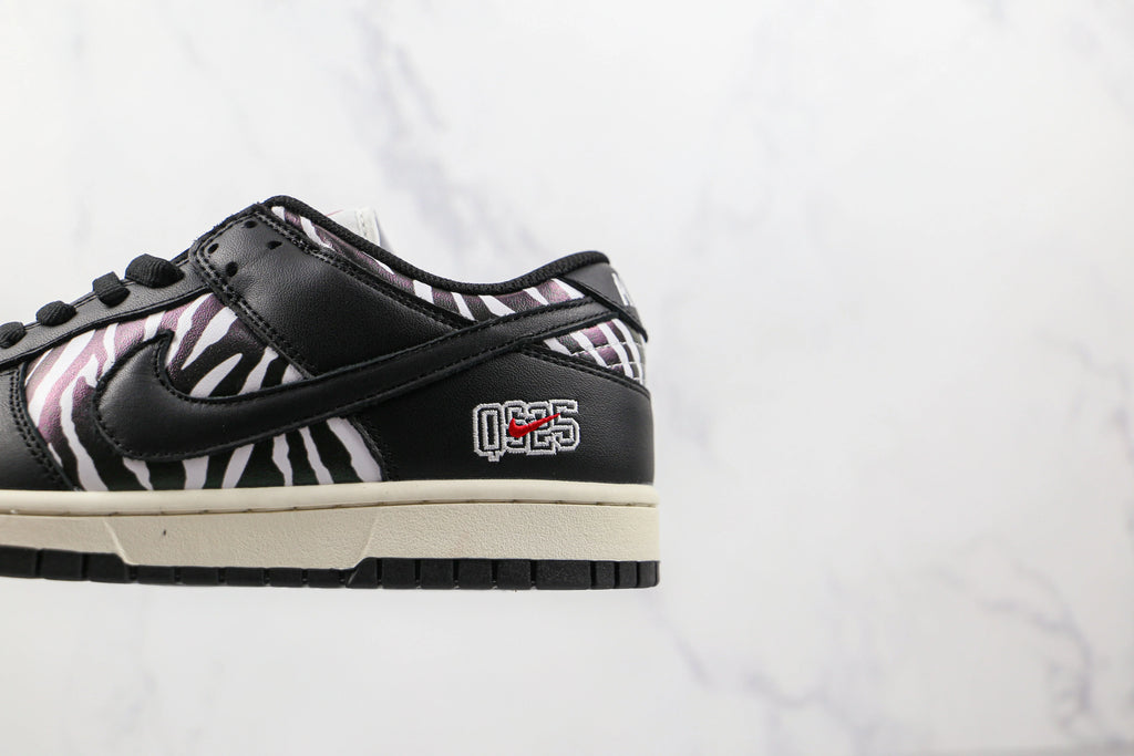 Nike SB Dunk Low Quartersnacks Zebra
