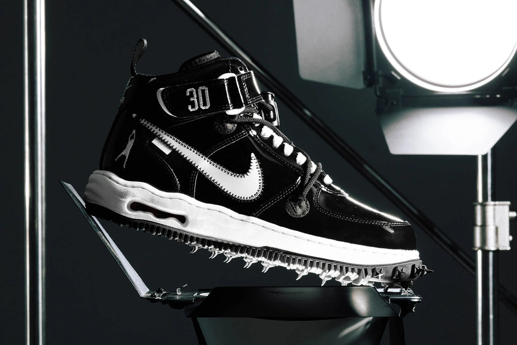 Air Force 1 Mid x Off White Sheed Black White
