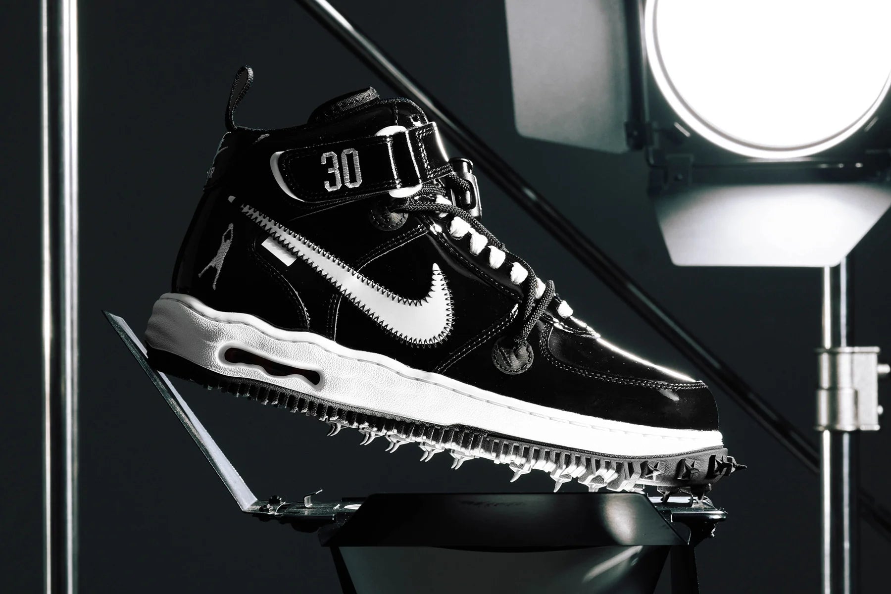 Air Force 1 Mid x Off White Sheed Black White