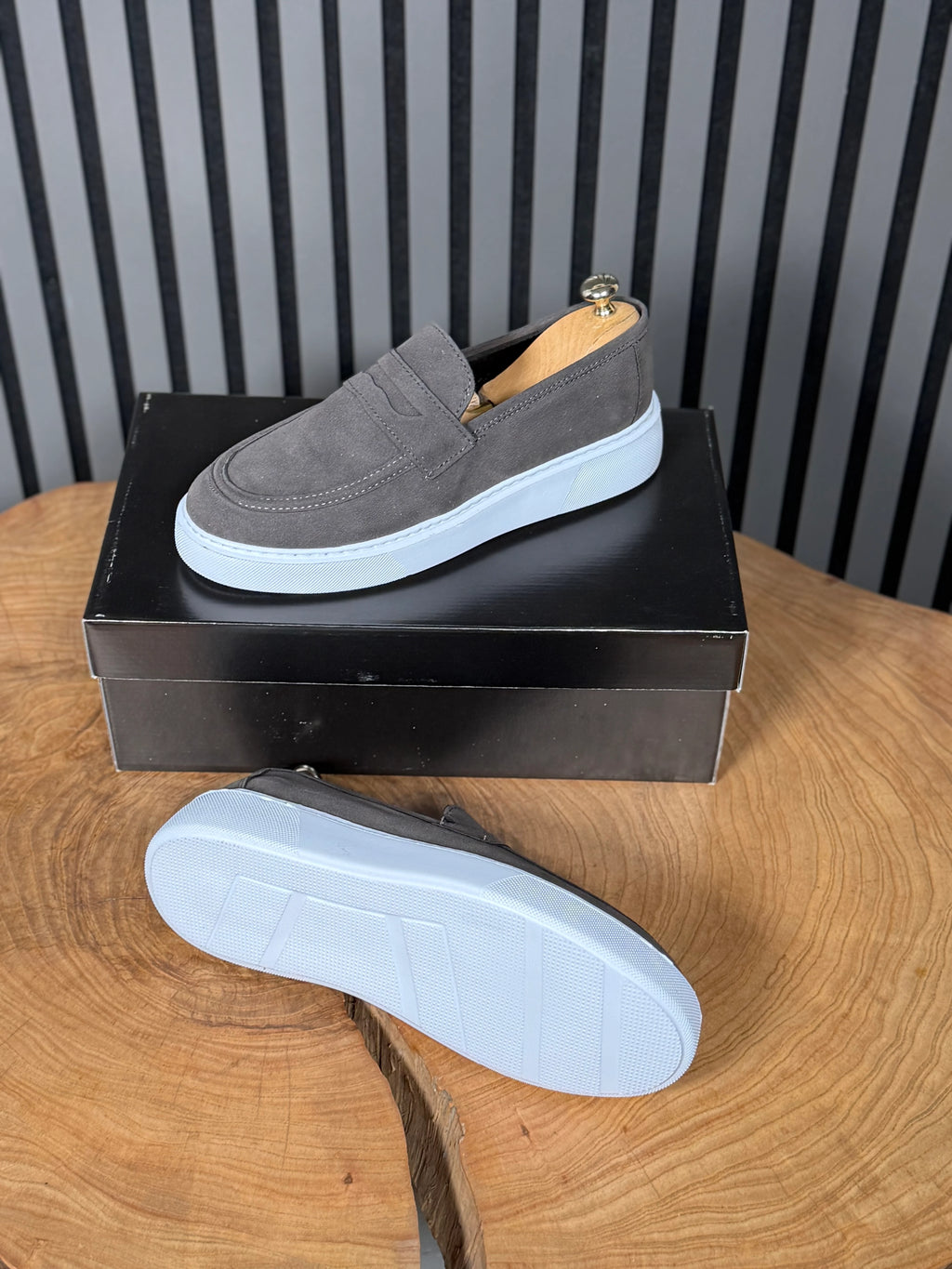 ZARA CASUAL MODEL