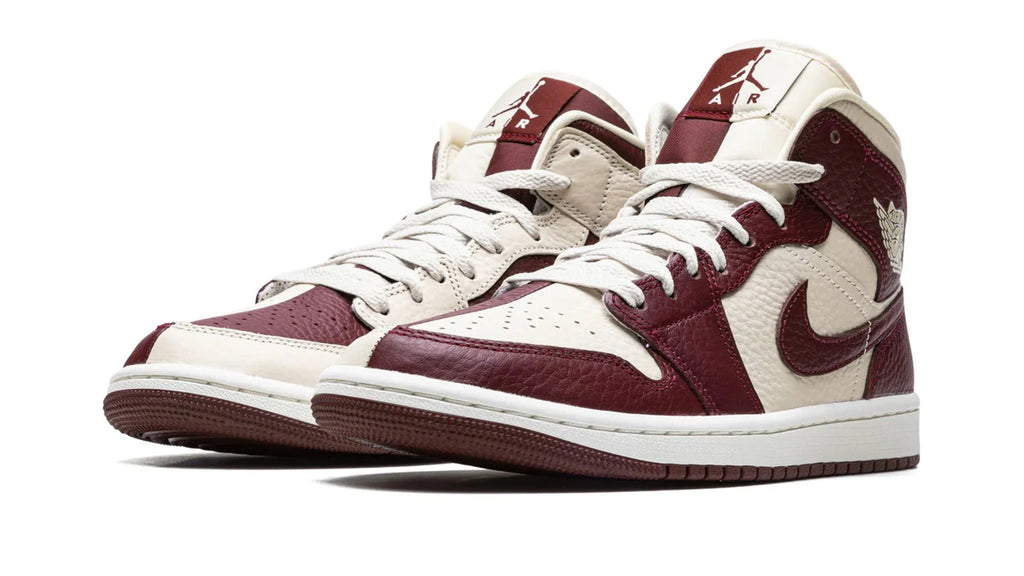 AIR JORDAN 1 WMNS Split Cherrywood Red