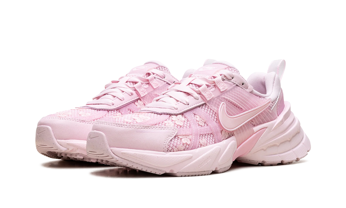 V2K Run WMNS"Pink Foam Arctic Pink" HJ5269 600