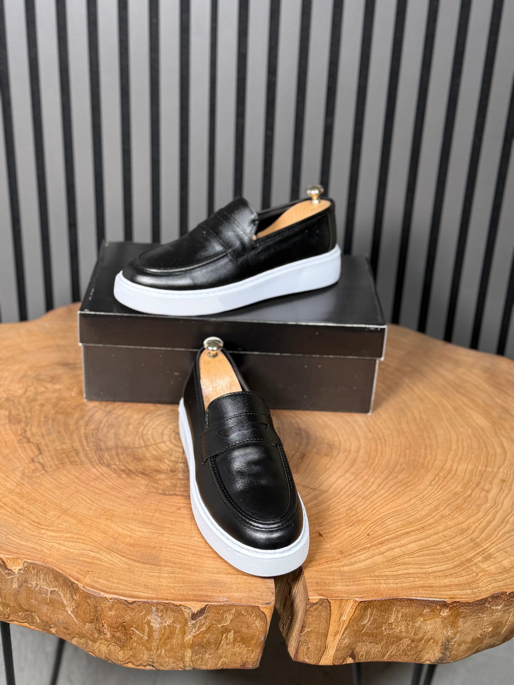 ZARA CASUAL MODEL