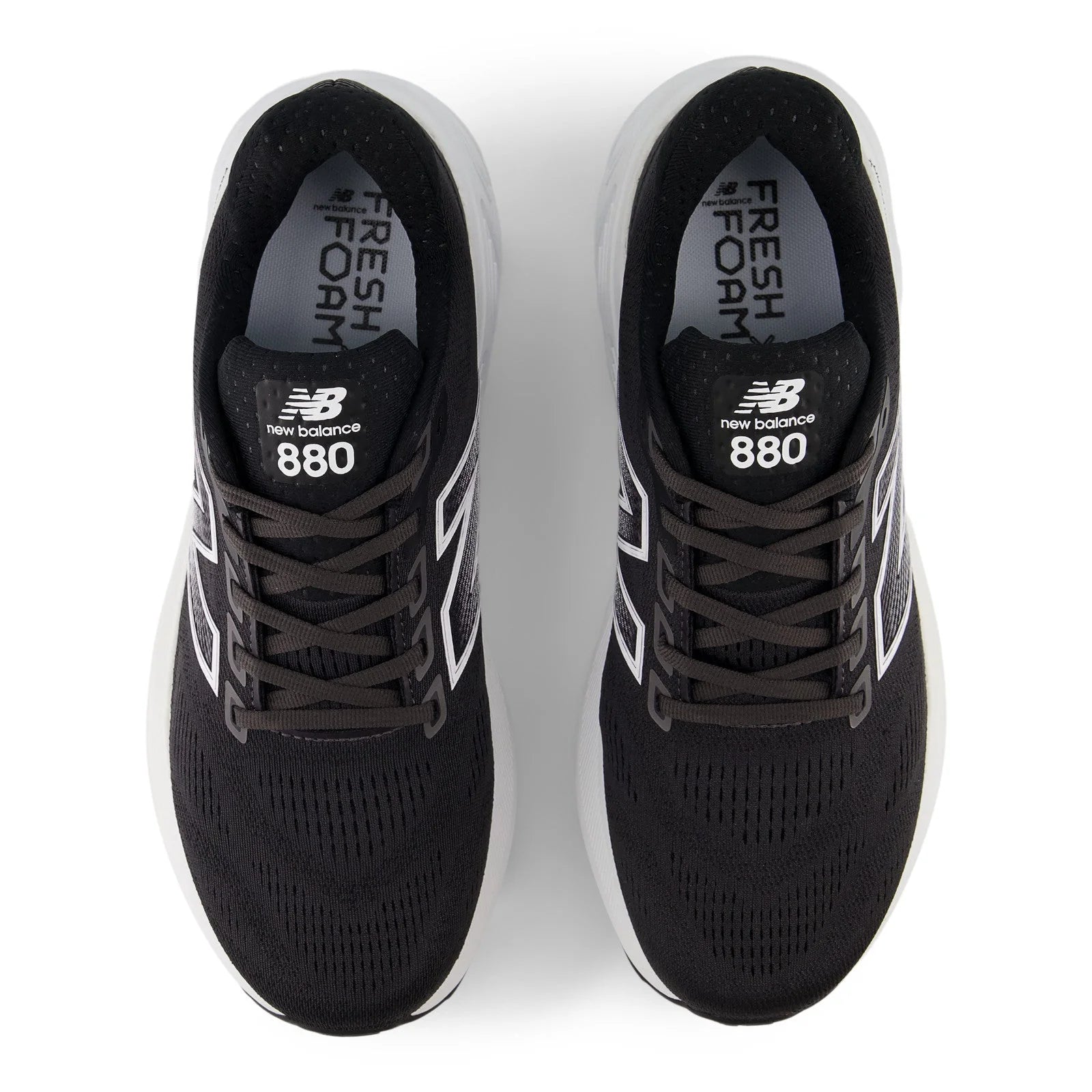 Men's Fresh Foam X 880v15 in Black with NB 103 White and Reflection