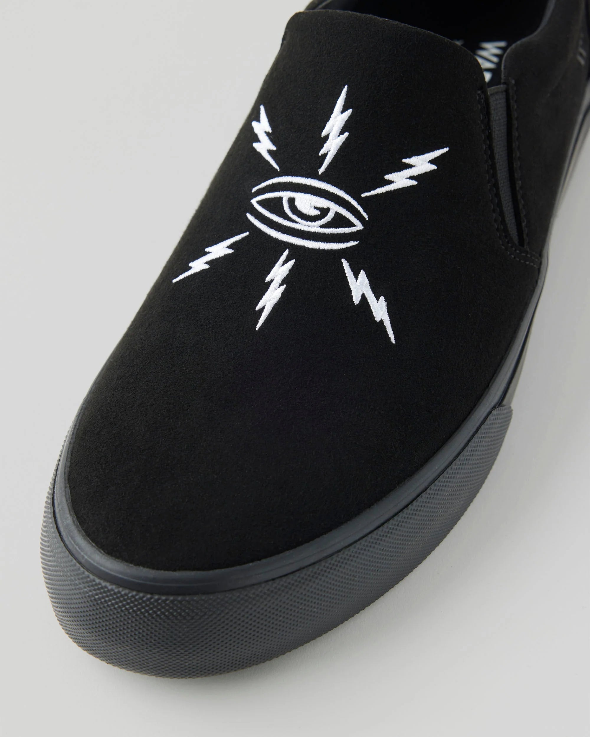 STRANGER SLIP ON BLACK BLACK TEMPLETON