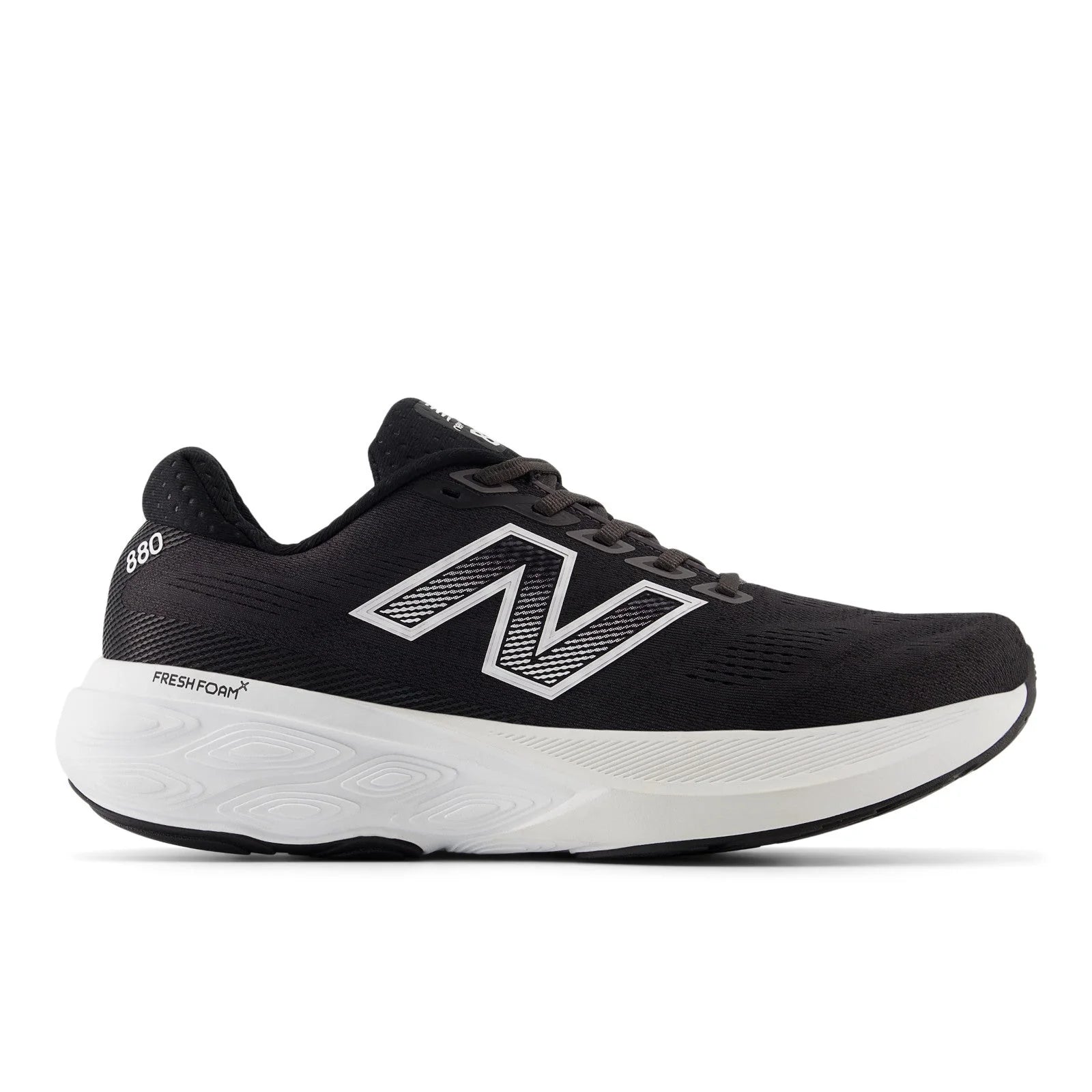 Men's Fresh Foam X 880v15 in Black with NB 103 White and Reflection