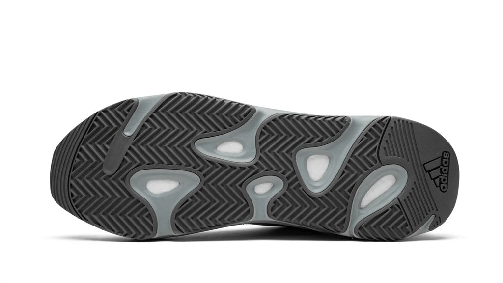 YEEZY BOOST 700 V2 Hospital Blue