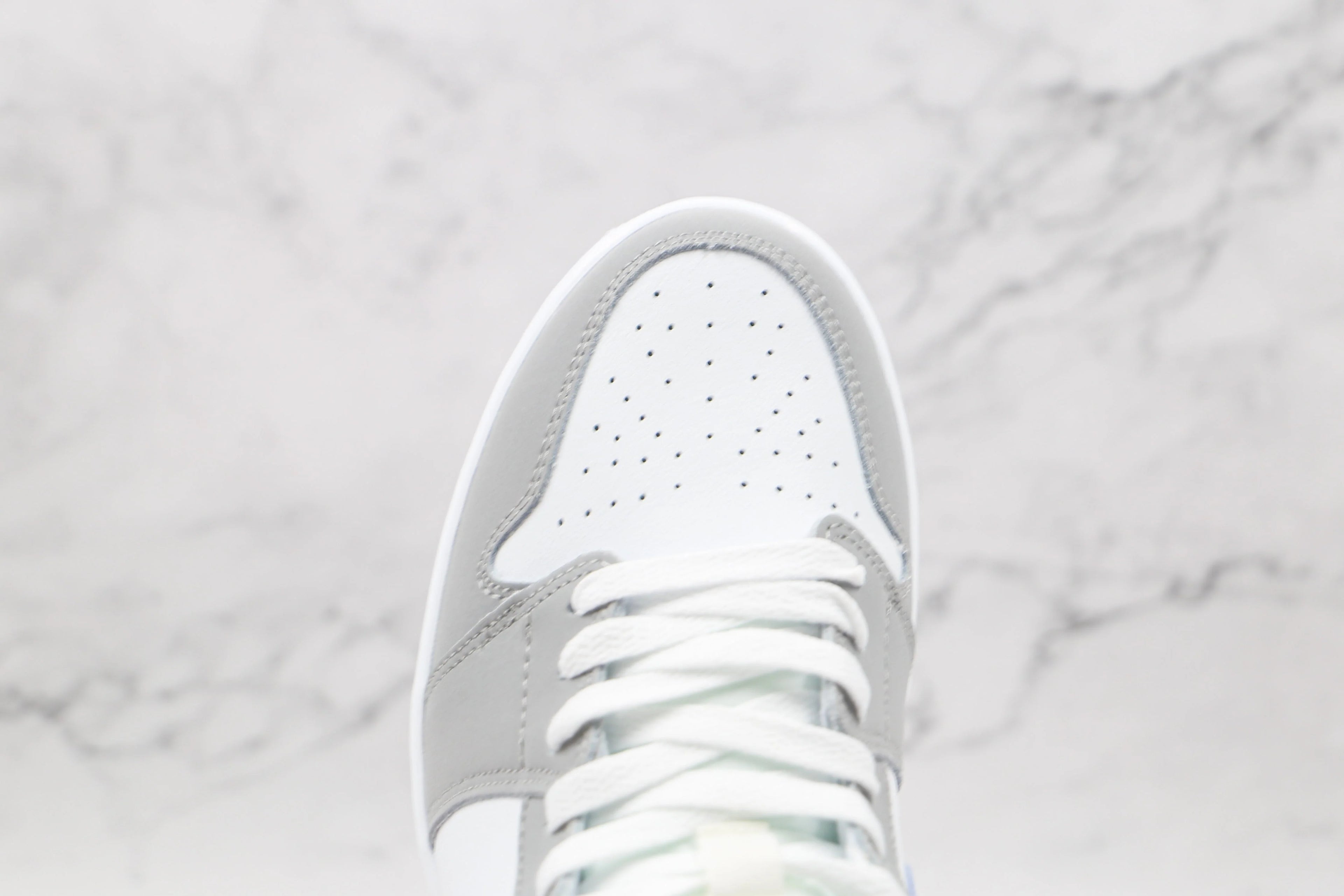 Jordan 1 Mid Wolf Grey Aluminum