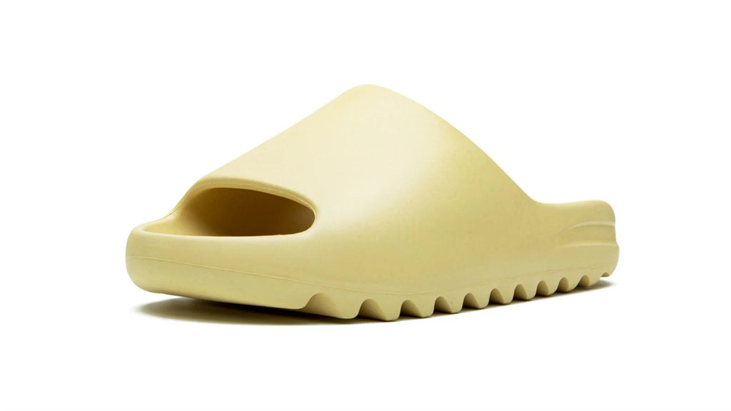 YEEZY SLIDE Desert Sand