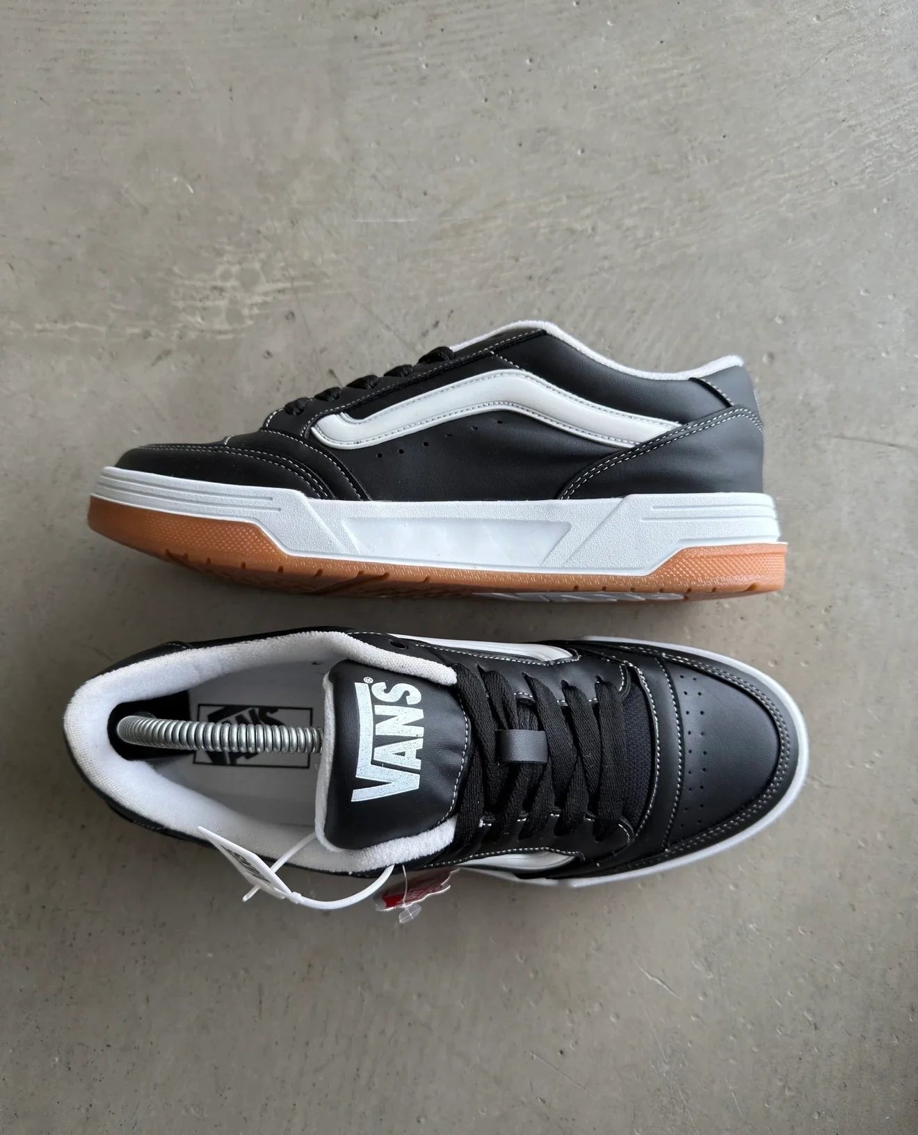 VANS MODEL