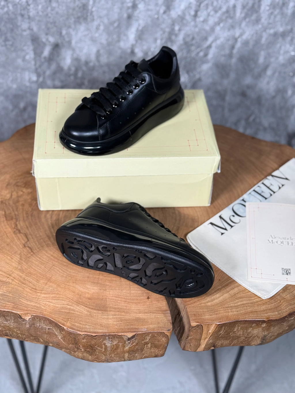 ALEXANDER MQUEN MODEL SİYAH