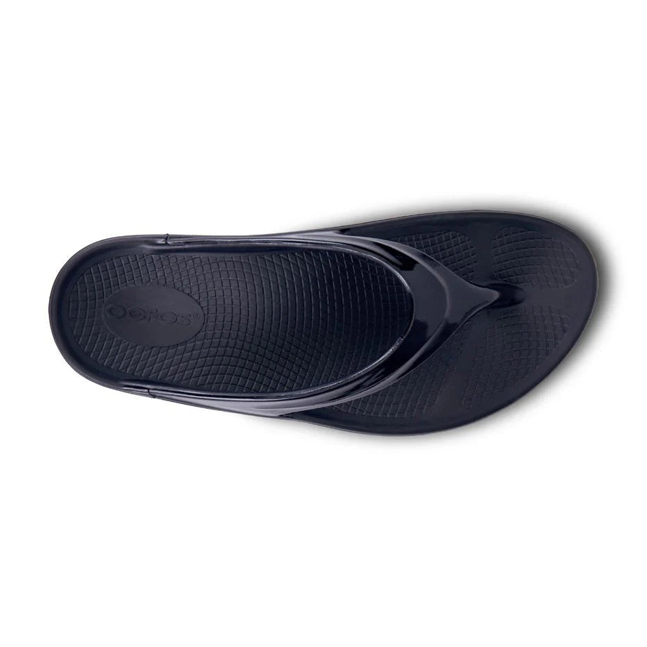 Women's OOmega OOlala Thong Sandal in Black