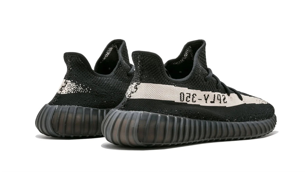 YEEZY BOOST 350 V2 Oreo