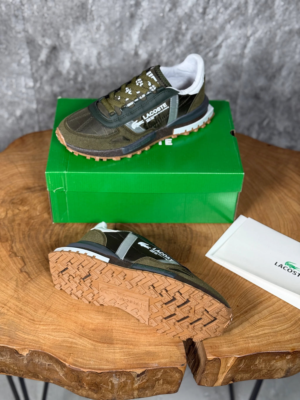 LACOSTE MODEL