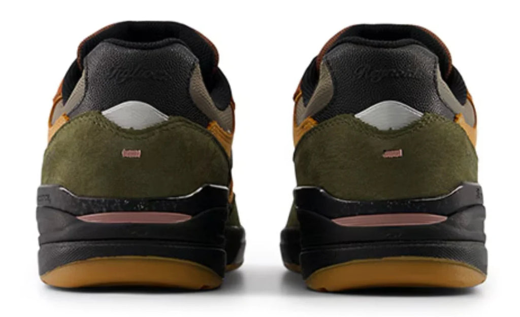 New Balance x Mike Gigliotti 933 Reynolds True Brown Candy Pink