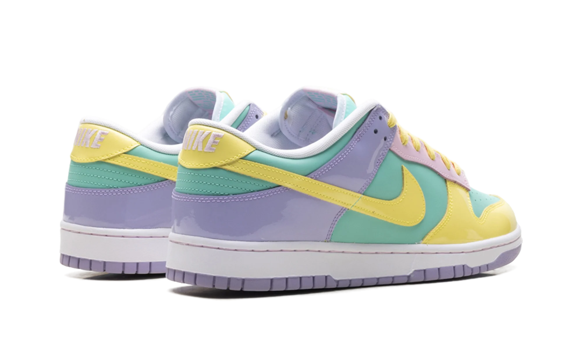 Dunk Low "Easter (2026)" IQ9404 349
