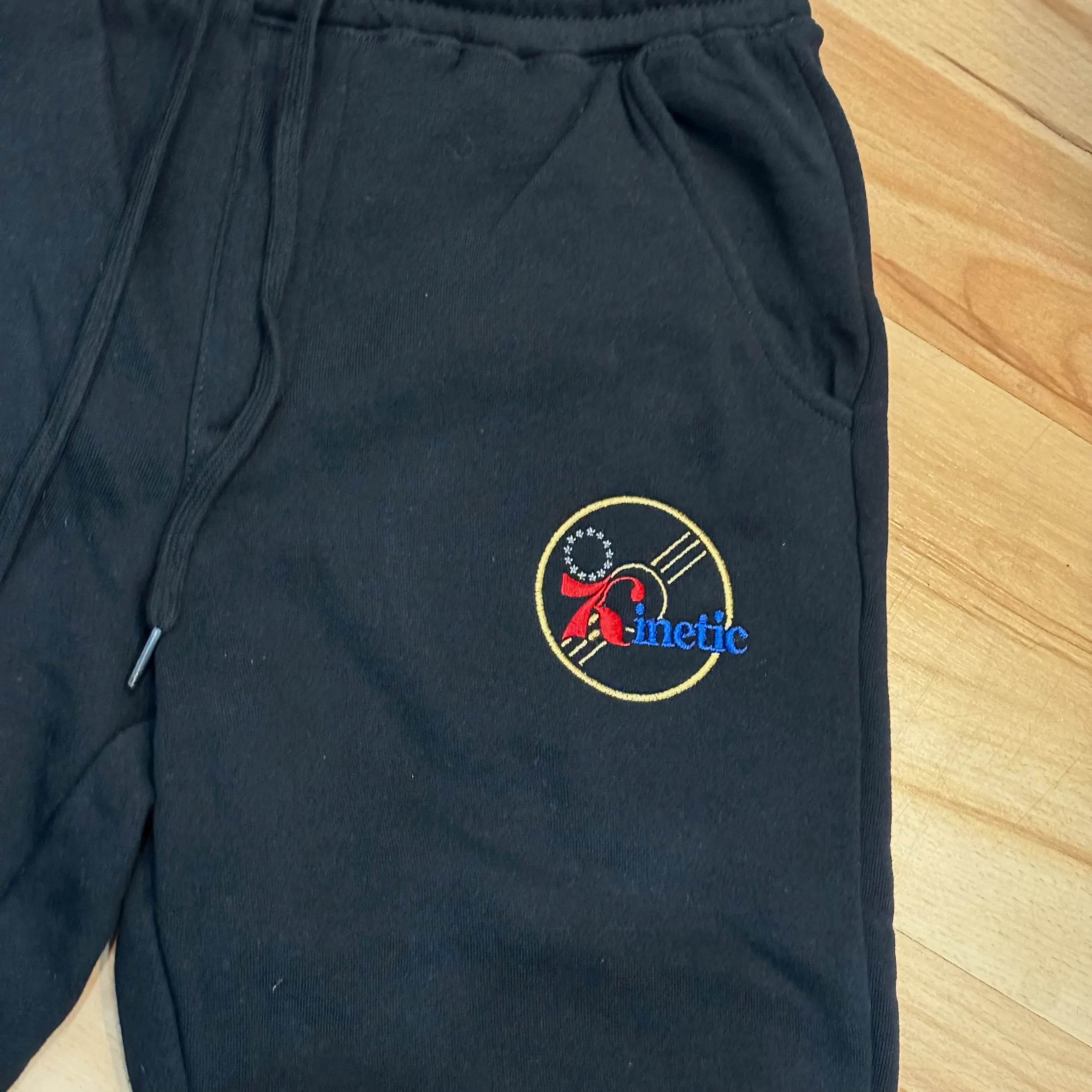Kinetic Hoops Sweatpants Black Gold