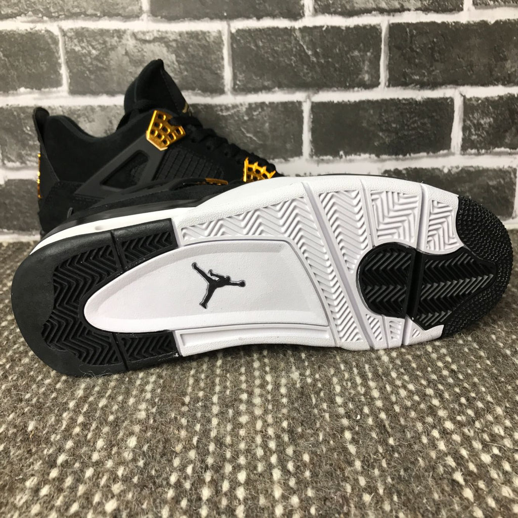 4 Retro Royalty