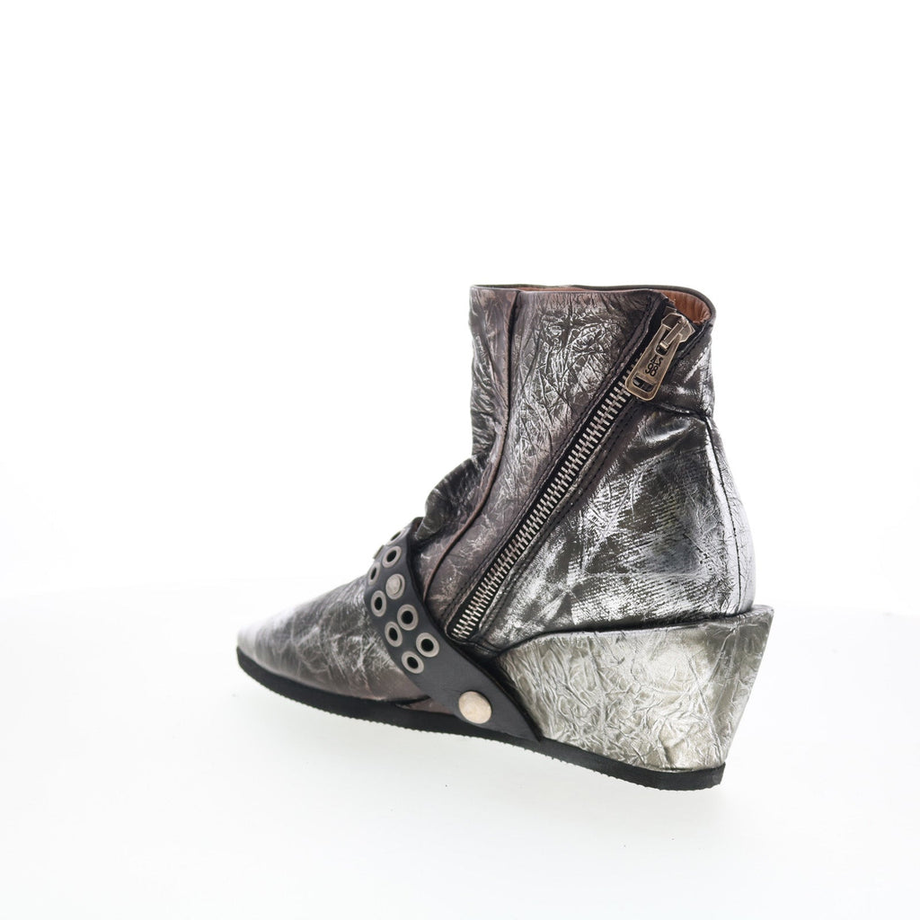 Maxie Womens Silver Leather Zipper Ankle & Booties Boots