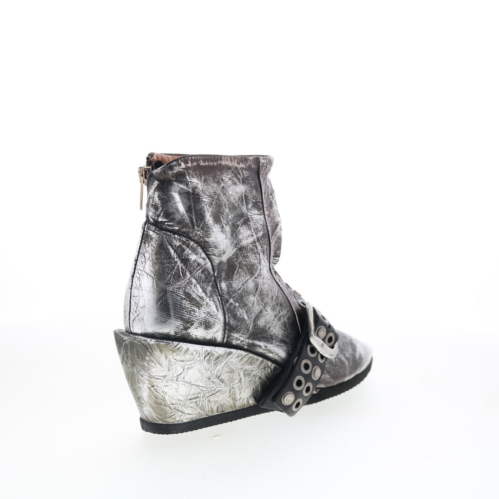 Maxie Womens Silver Leather Zipper Ankle & Booties Boots