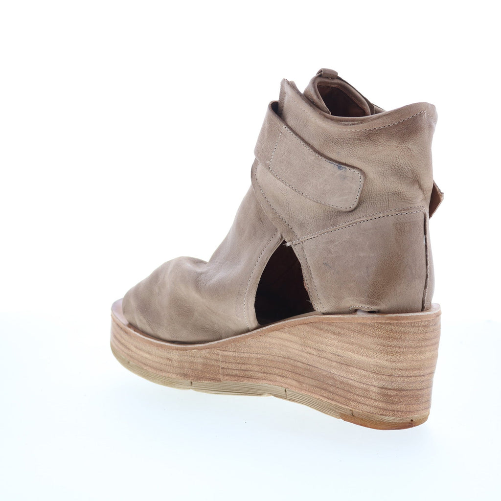 Naya Womens Gray Suede Hook & Loop Wedges Sandals Shoes