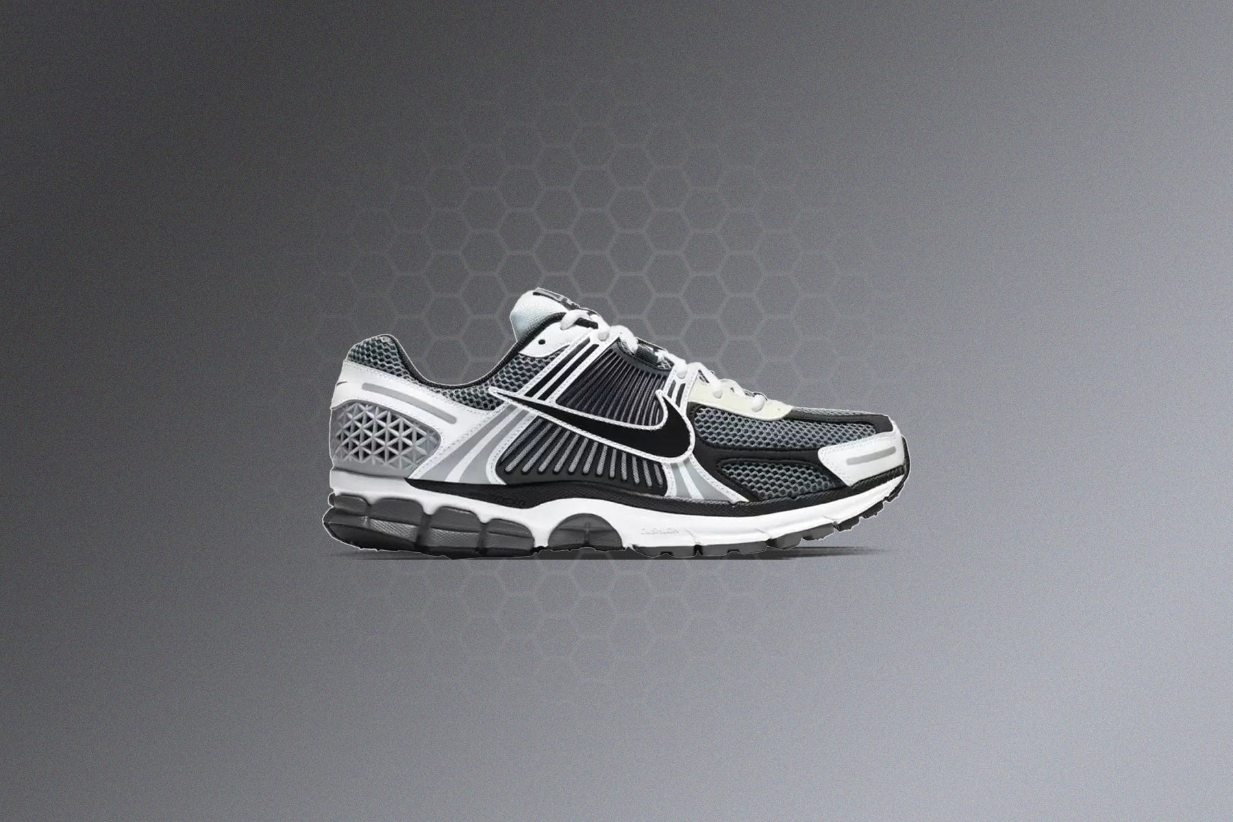Zoom Vomero 5 SE SP - Dark Grey/Black/White/Sail