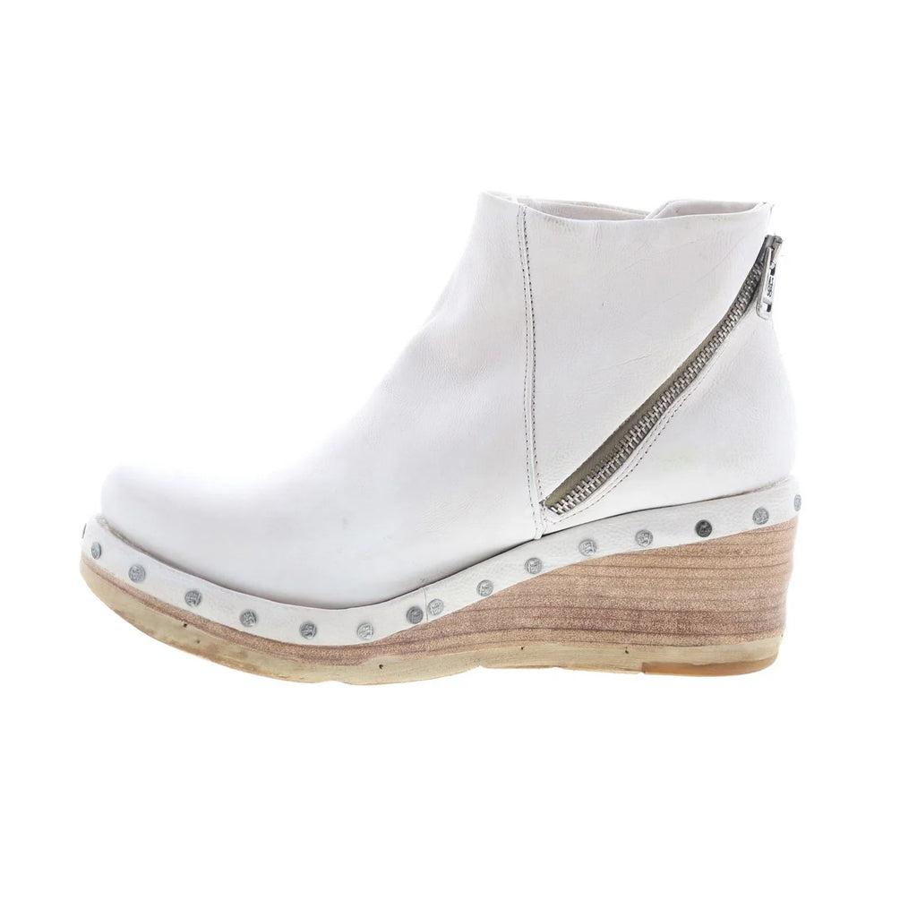Savina 523206-701-6916 Womens White Leather Casual Dress Boots