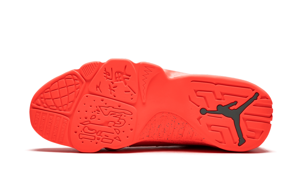 9 Retro Low "Bright Mango"